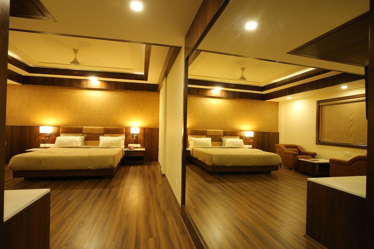 Hotel Keshwara'S Residency Jāmnagar Exterior foto